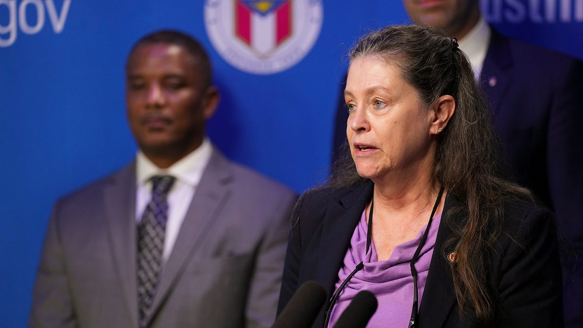 Featured image for Austin Energy's General Manager Jackie Sargent Retires Suddenly