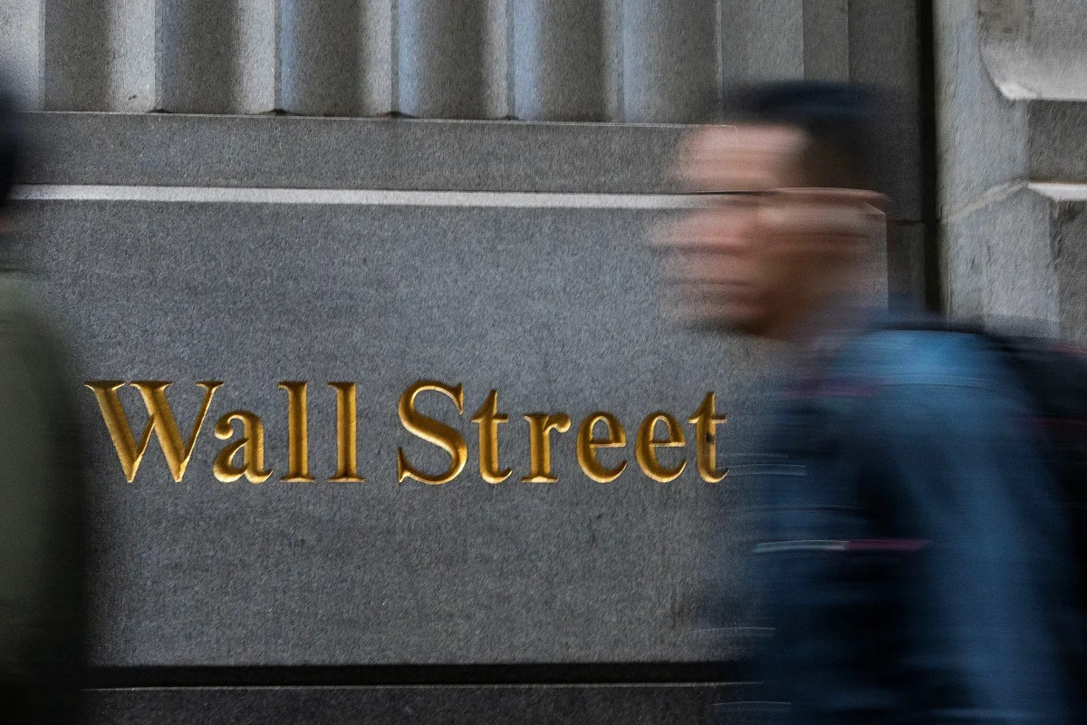 "Wells Fargo Sets Wall Street Record with S&P 500 Target of 5535 Points"