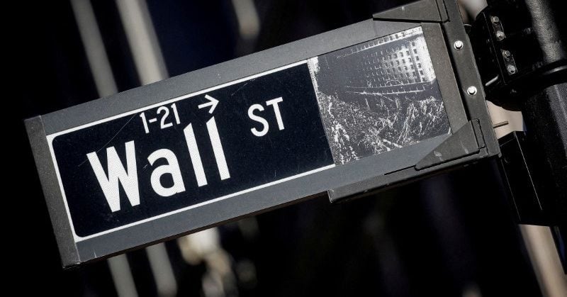 "Powell's Remarks: Shaping Markets and Tackling Plunging Treasury Yields"