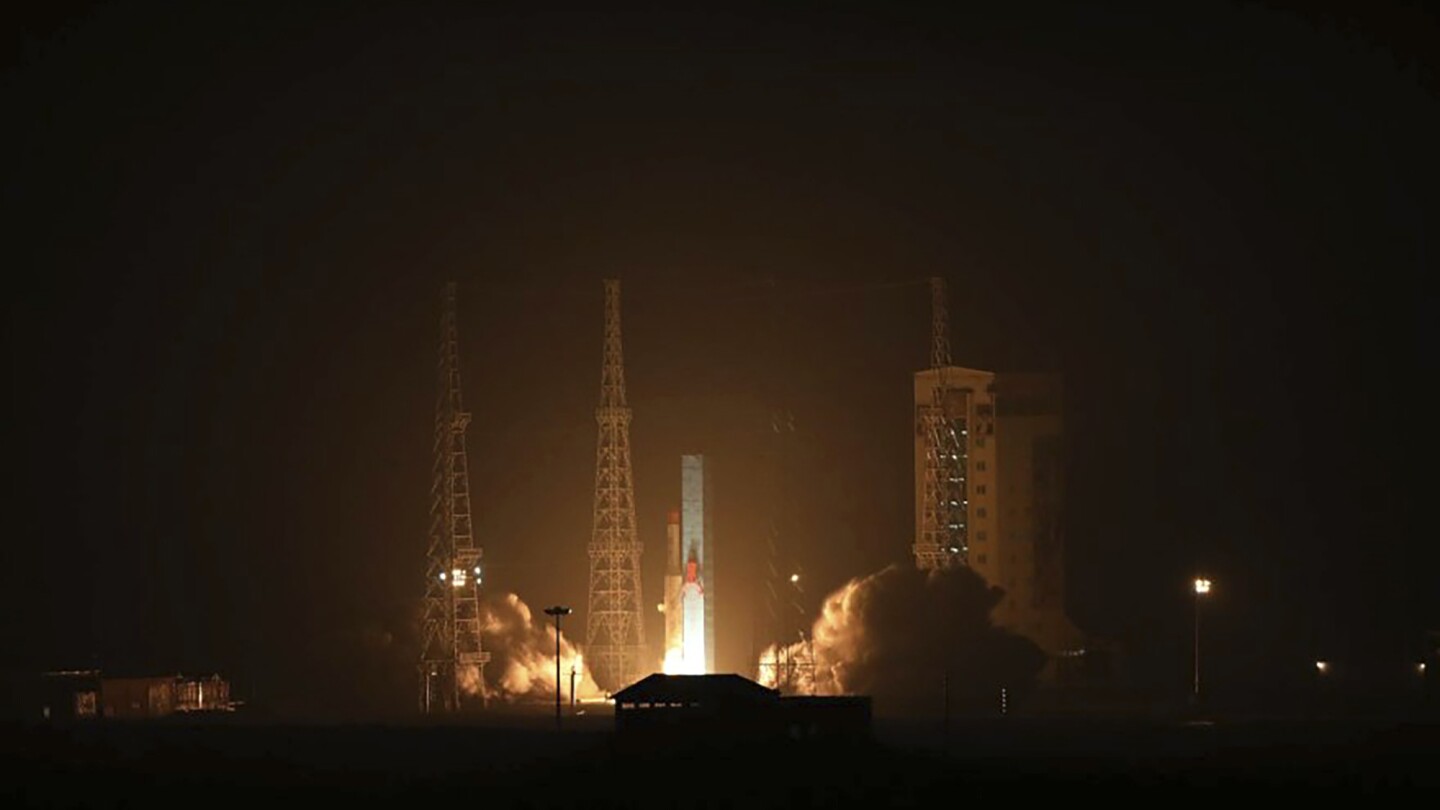 "Iran Defies European Condemnation with Simultaneous Launch of Three Satellites"