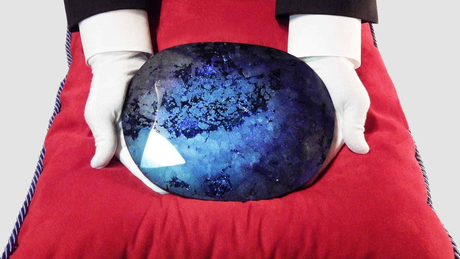 Featured image for "The Priceless Mischief Surrounding a $3.2 Billion Gemstone Trove"