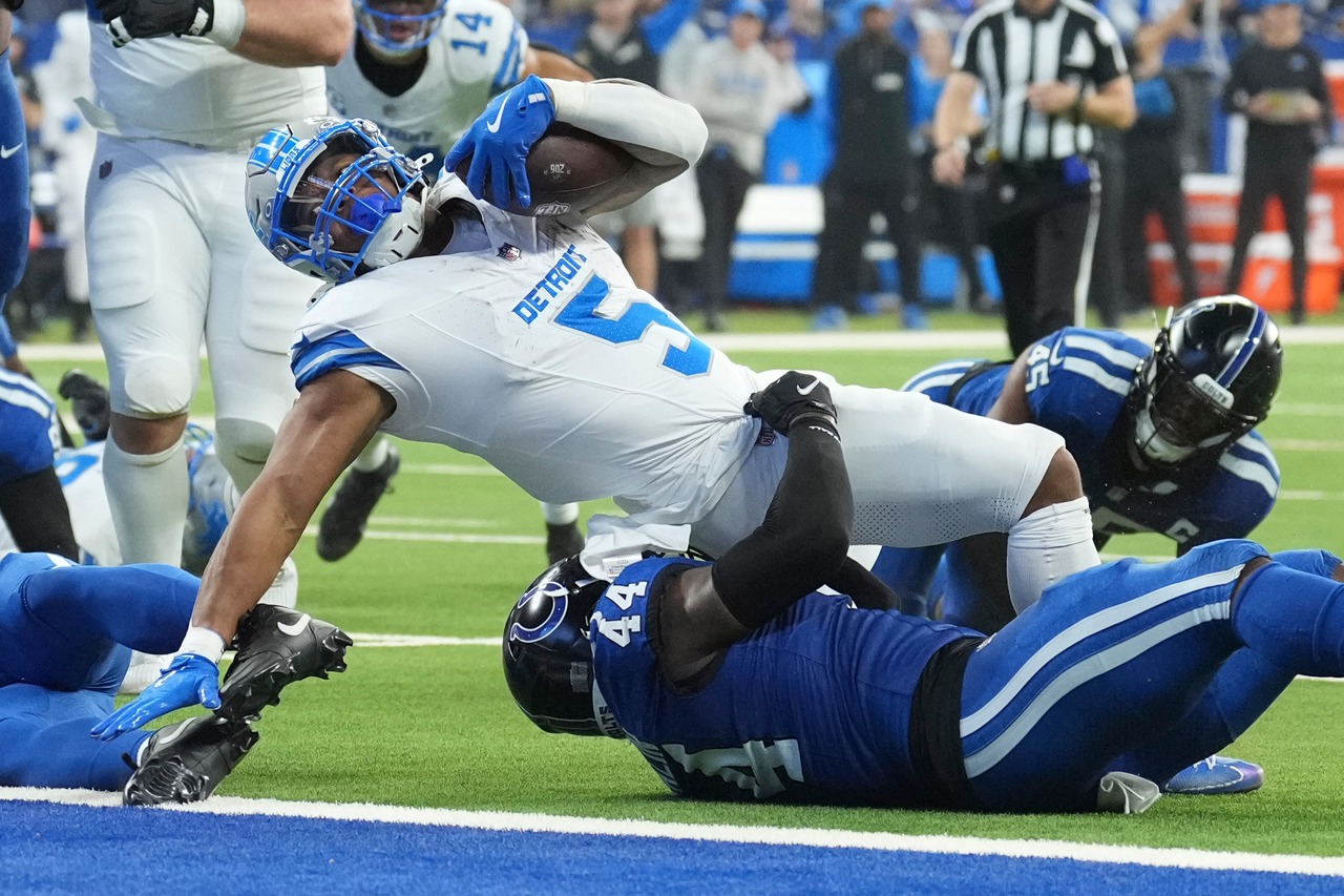 Featured image for Lions' Defense Shines, Boosting Aaron Glenn's Head Coach Prospects