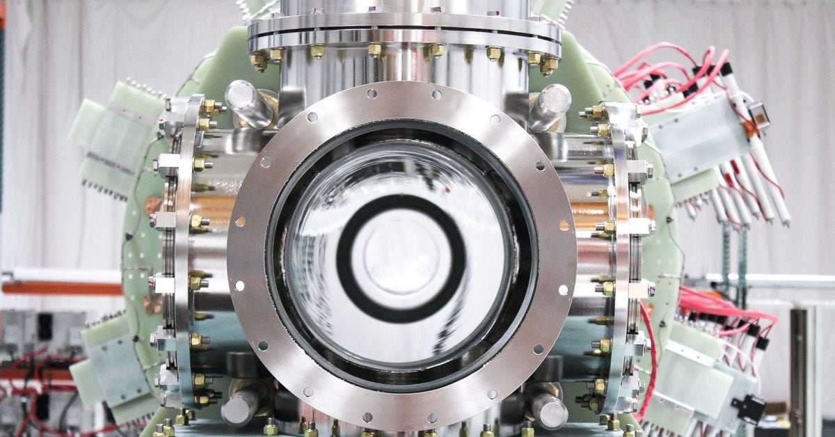 Featured image for Microsoft invests in nuclear fusion with Helion power purchase deal.