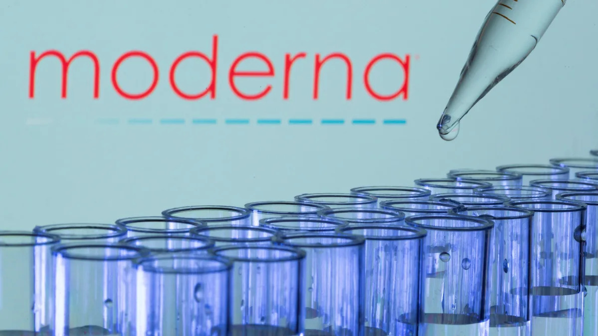 "Promising Results: Moderna's Melanoma Treatment and Vaccine Show Long-Term Benefits"