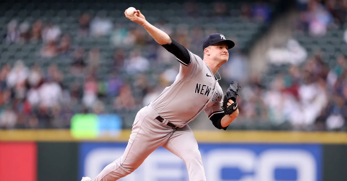 Mariners Secure 1-0 Victory with Walk-Off Hit in 10th Against Yankees.