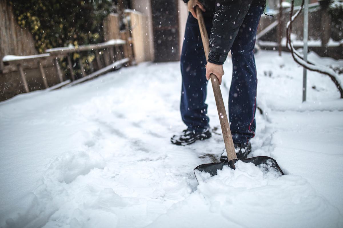 Featured image for Expert Advice on Snow Shoveling Risks for Seniors
