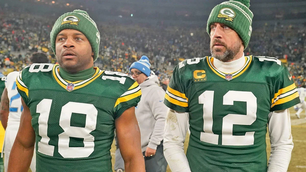 Randall Cobb signs one-year deal with Jets, reunites with Aaron Rodgers.