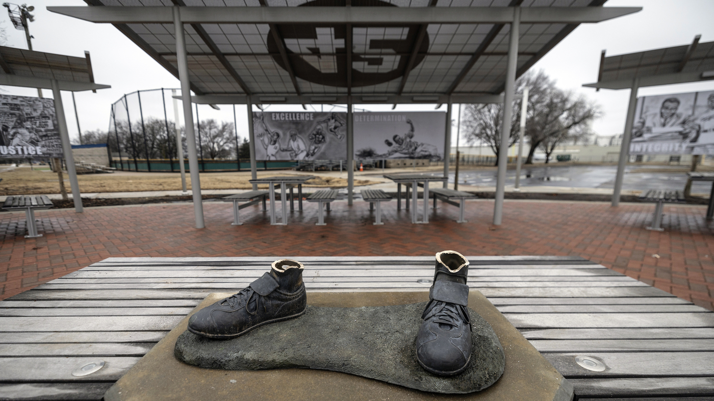 "Jackie Robinson Statue Stolen from Kansas Park Ahead of Black History Month"