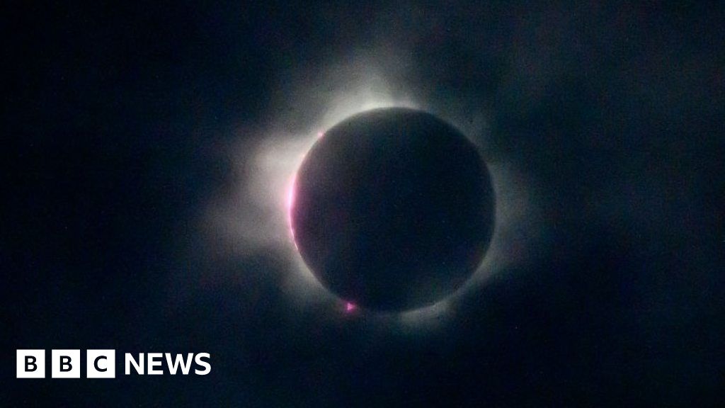 "Total Solar Eclipse: A Celestial Spectacle"