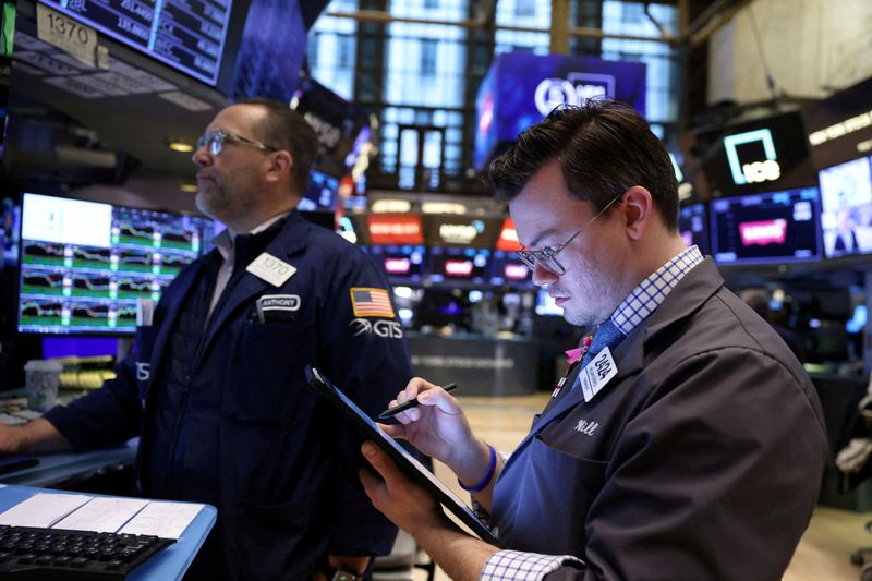 Stocks Edge Higher Amid Expected Inflation Report