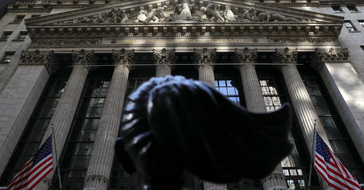 December Stock Market Outlook: Tax-Loss Selling and Santa Rally Influence U.S. Stocks