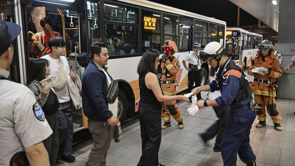 Featured image for Passengers Injured in Emergency Evacuation of United Airlines 737 in Japan