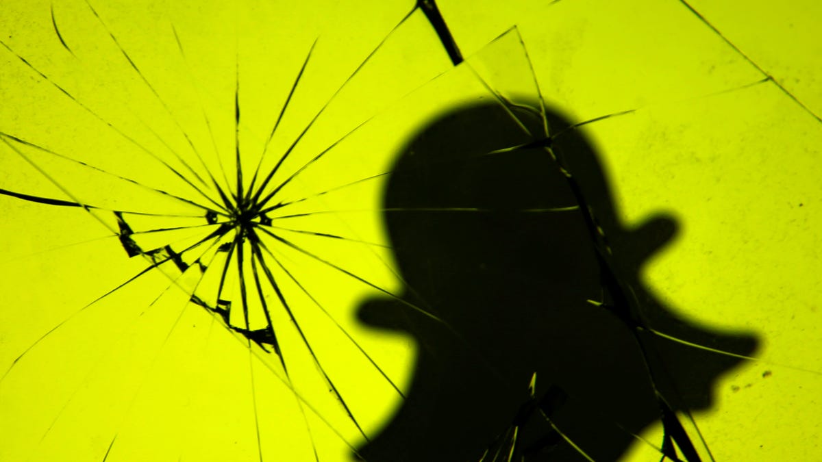 Snapchat's AI Glitch Sparks Privacy Panic and Account Deletions