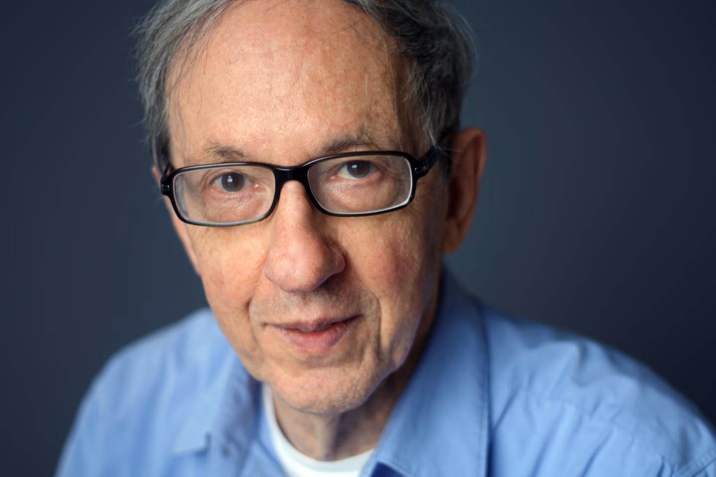 Featured image for Legendary editor Robert Gottlieb passes away at 92