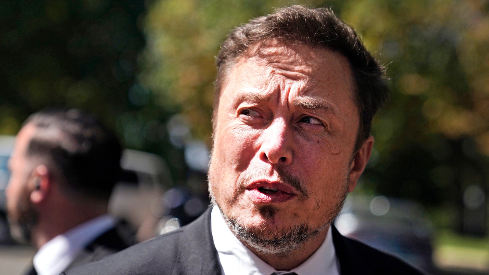 Featured image for "Unveiling the Unbelievable: Shocking Revelations from the Elon Musk Biography"