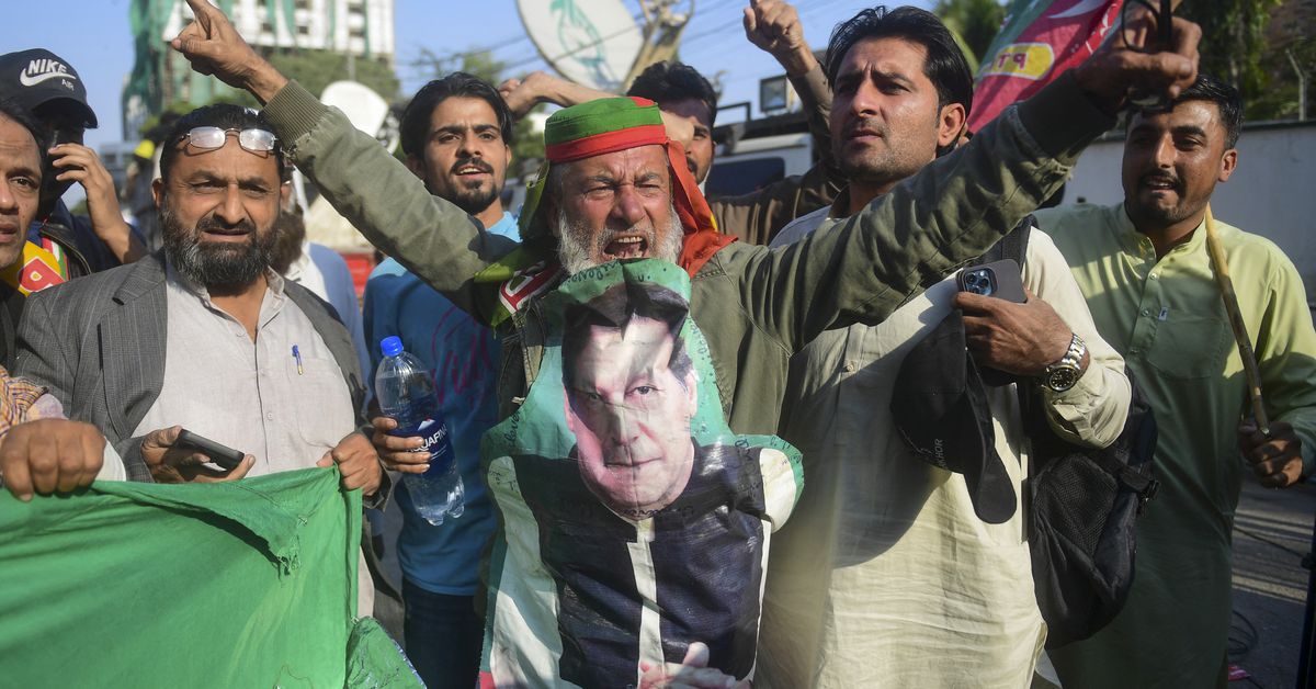 Featured image for "Pakistan's 2024 Election: Unraveling the Surprising Results and Aftermath"