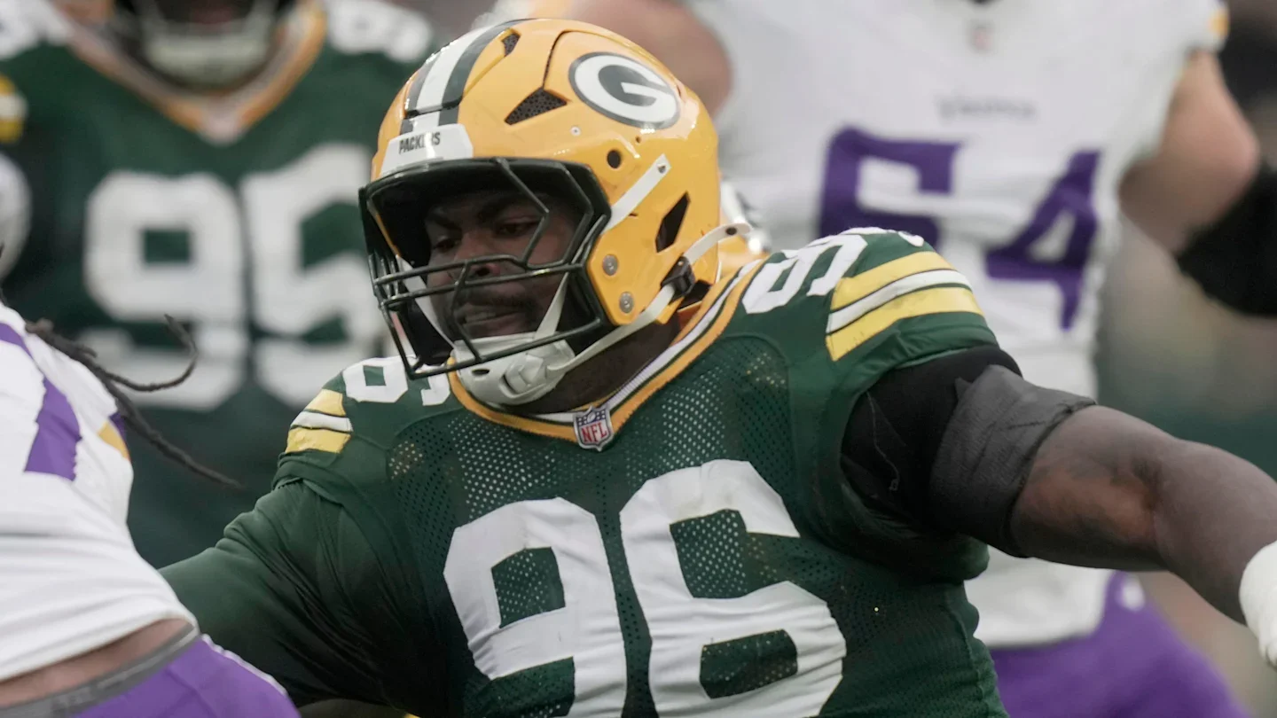 Packers Pivot to Free-Agent DT Hunt After Colby Wooden Trade