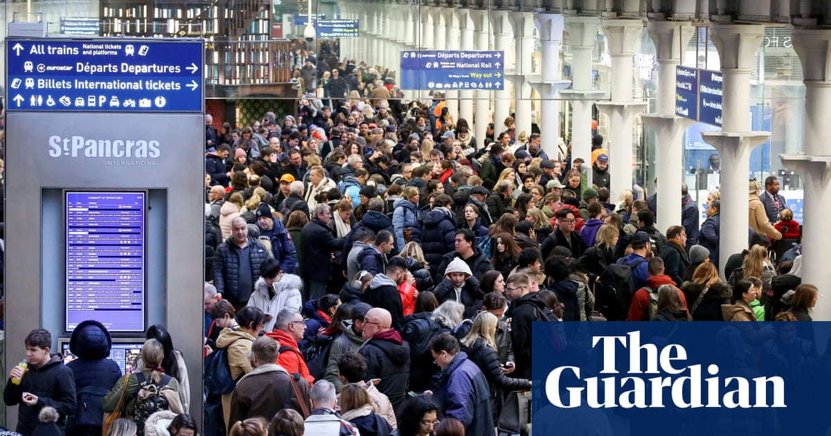 Featured image for "New Year's Eve Gales: UK Braces for 75mph Winds and Travel Disruptions"