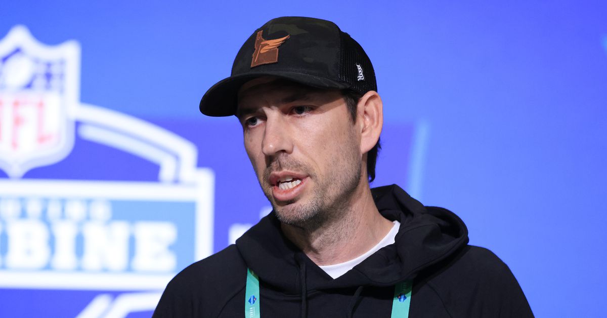 Gardner Minshew signs with Colts, reunites with Shane Steichen.