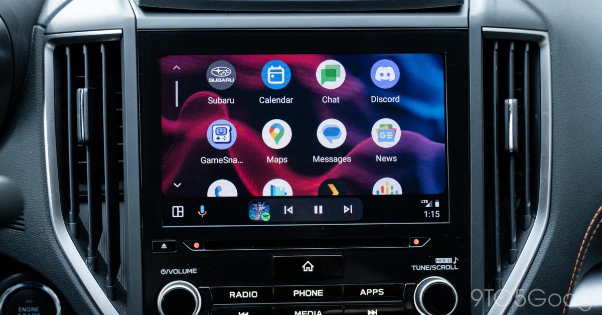 Featured image for "Android Auto Adds Parked-Only App Display Feature"