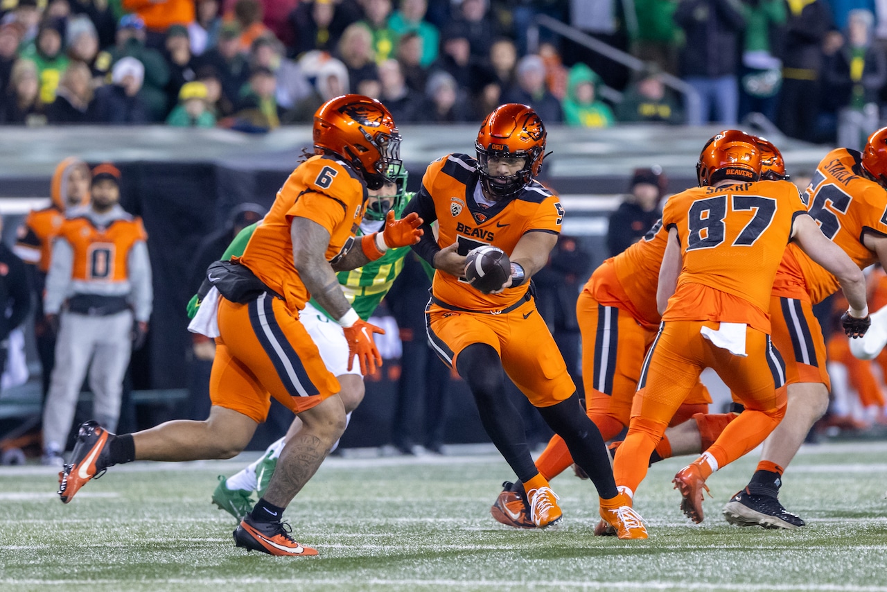 Featured image for "Revolutionizing College Football: The Potential of an 80-Team 'Super League'"