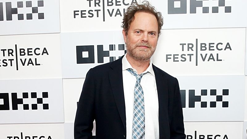 Featured image for Rainn Wilson's Hilarious Flight Encounter with 'The Office' Viewer