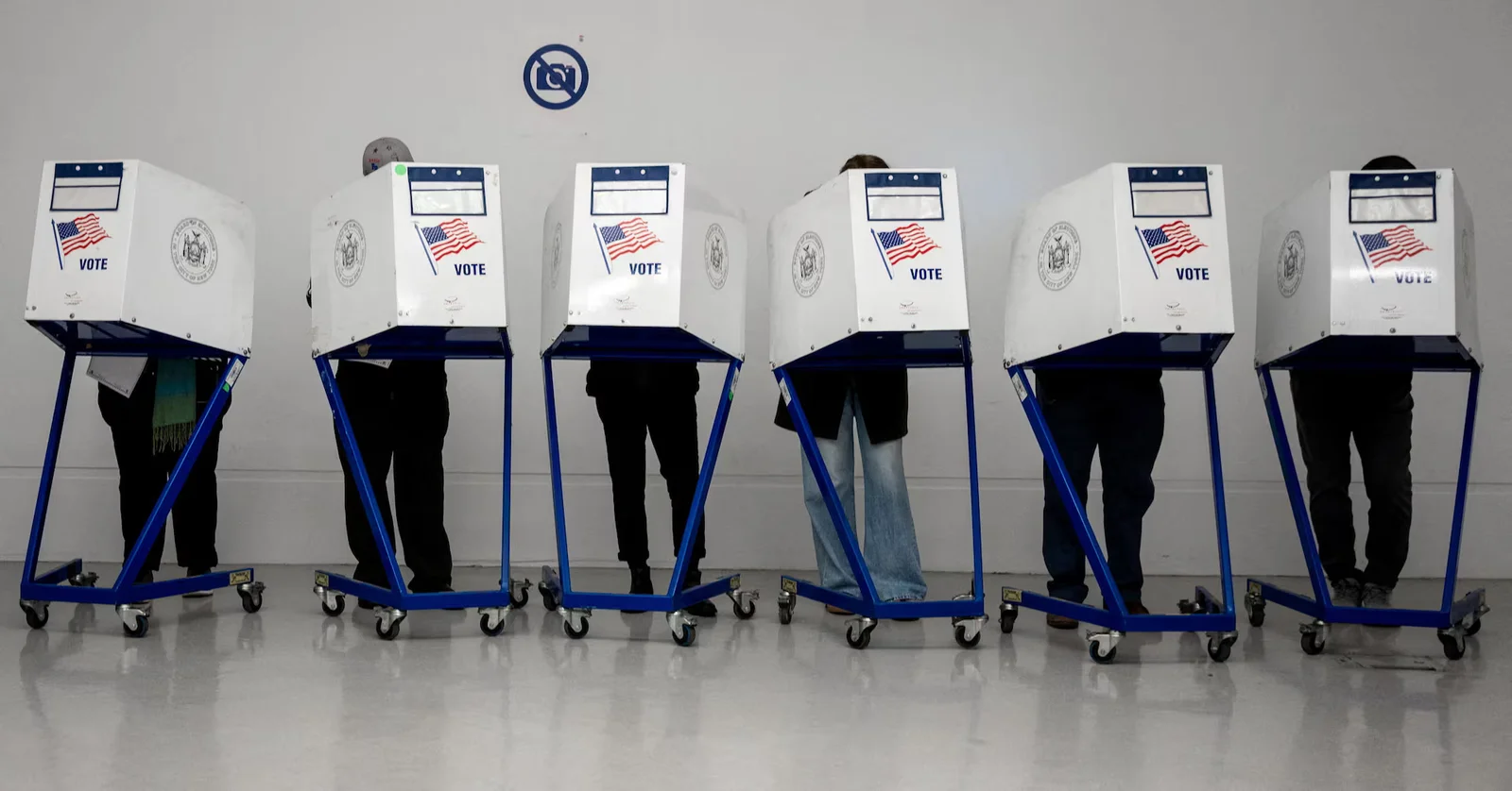 Featured image for Voter Turnout and Early Results in Key US Elections