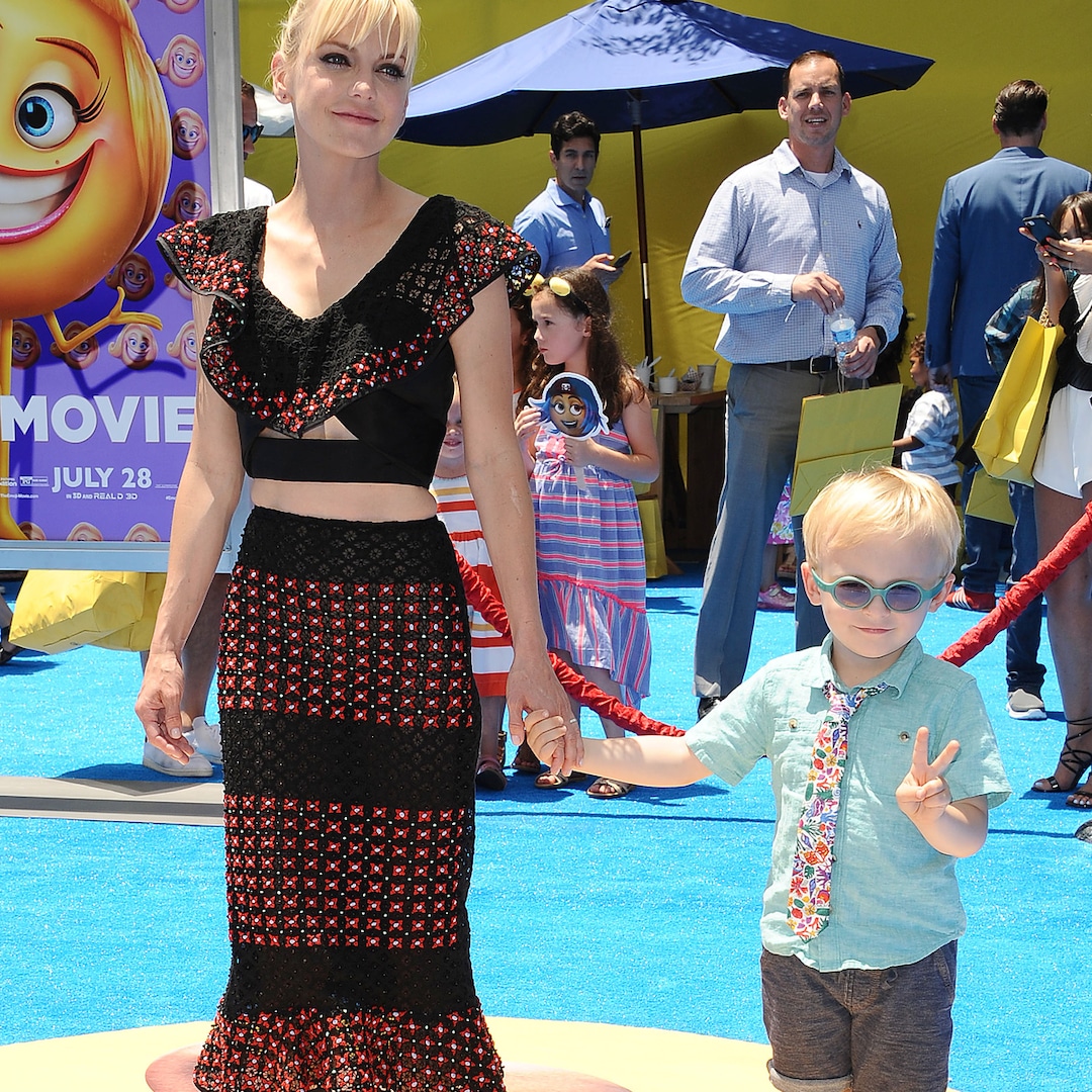 Featured image for Anna Faris Opens Up About Parenting Challenges and Bonding with Stepkids