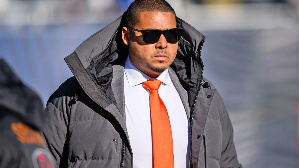 Featured image for Chicago Bears Seek New Head Coach After Eberflus Firing