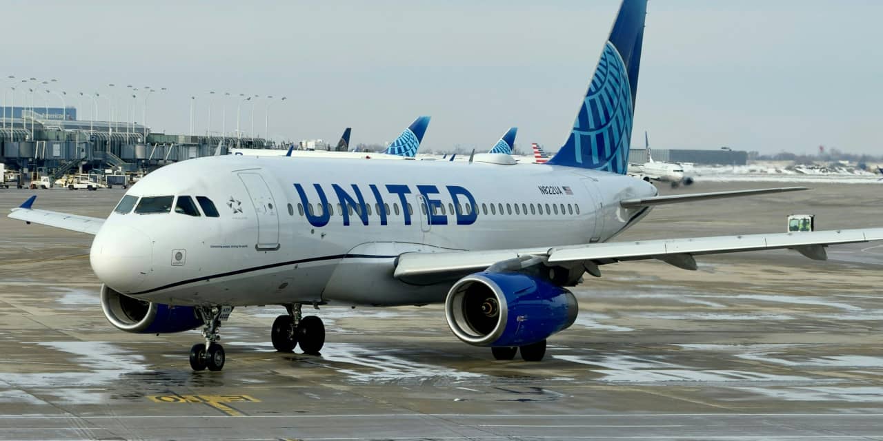 "United Airlines Overcomes Boeing 737 Max Grounding to Rally Stock Despite First-Quarter Loss"