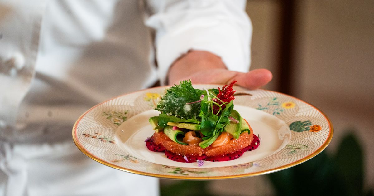 Featured image for "White House State Dinner Unites Billionaire CEOs and Japanese PM, US Inflation Impacts Fed Rate Cuts"