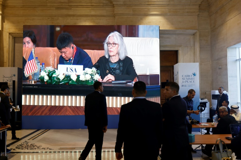 "Russia and China's Strategic Move: Capitalizing on the Mideast Crisis to Challenge the US"