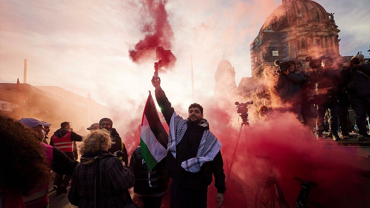 Global Demonstrations Demand Peace in Palestine