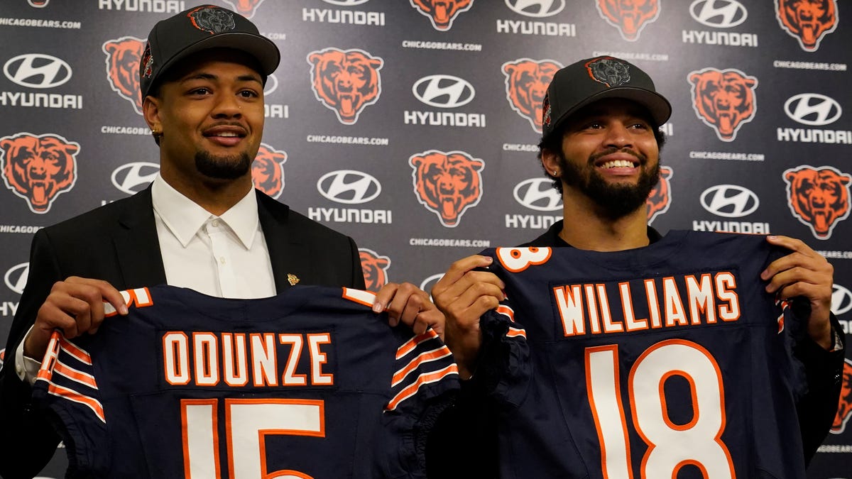 Featured image for Bears Sign First-Round Picks Caleb Williams and Rome Odunze