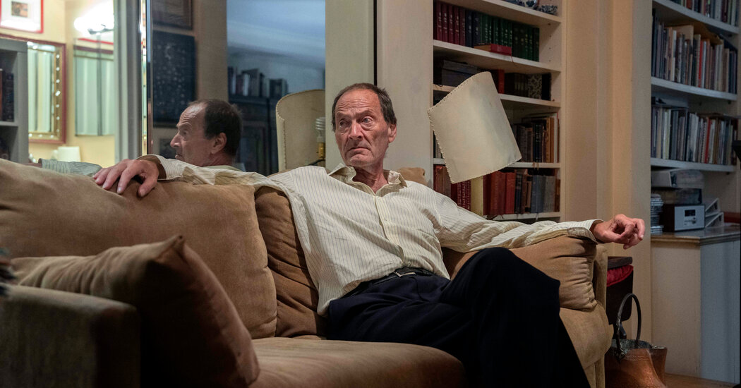 Featured image for The Hidden Treasure: An Aristocrat's Grandson Discovers a Precious Desk in a Queens Storage Unit