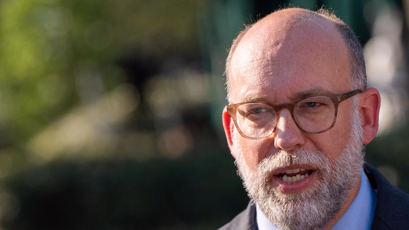 Featured image for Judge halts White House's CFPB defunding, employees to be paid