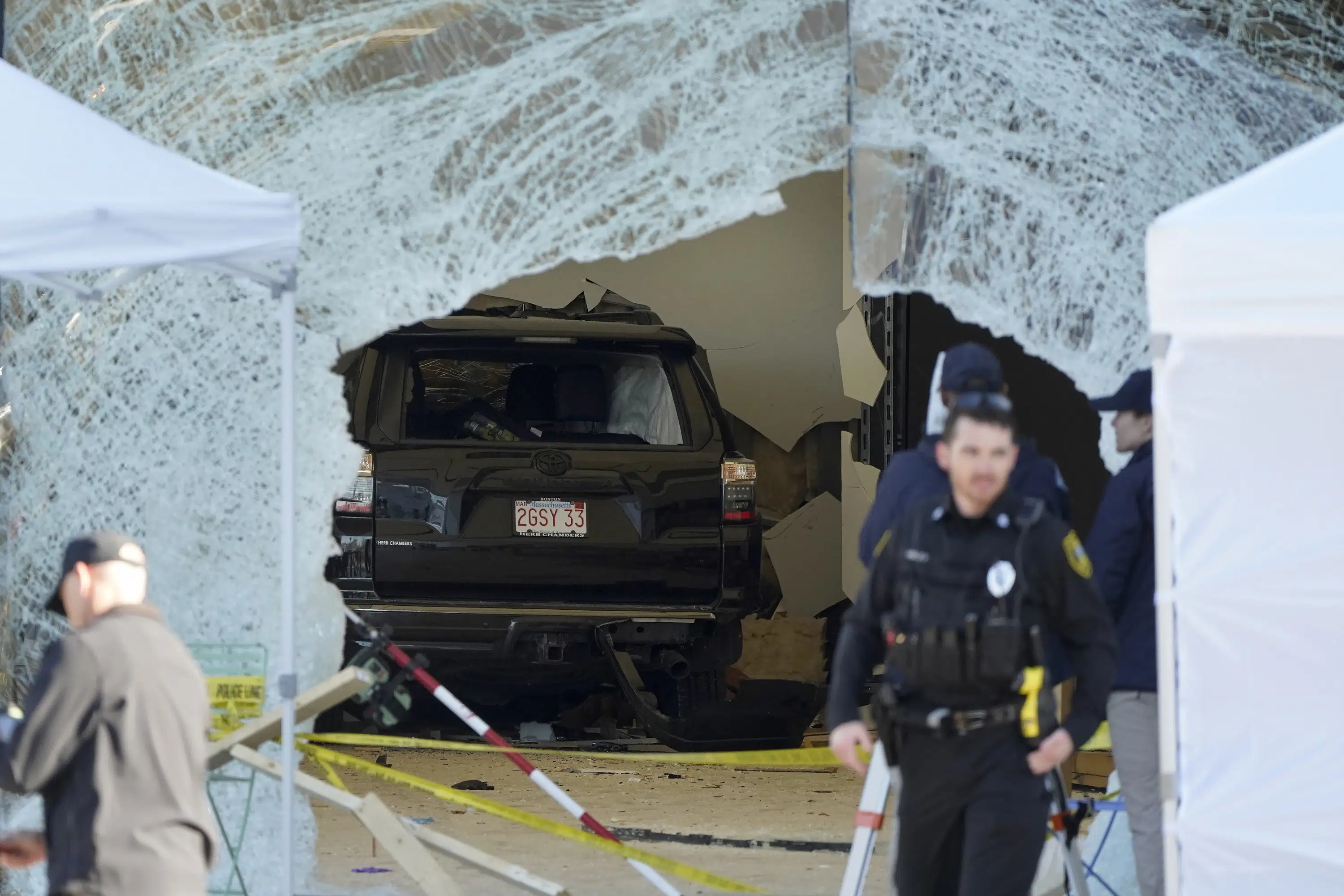 Indicted driver charged with murder in fatal Apple store crash.