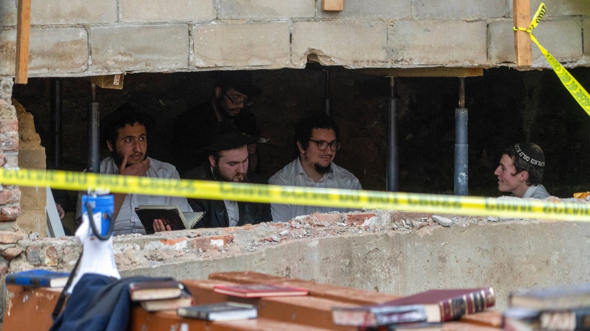 "Underground Altercation: 9 Arrested in New York City Synagogue Tunnel Riot"