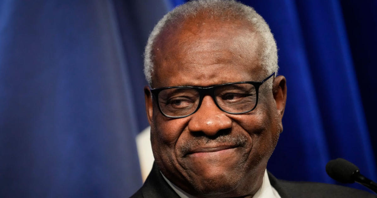 Featured image for Clarence Thomas's Luxury Trips Paid for by GOP Megadonor Raises Ethics Concerns