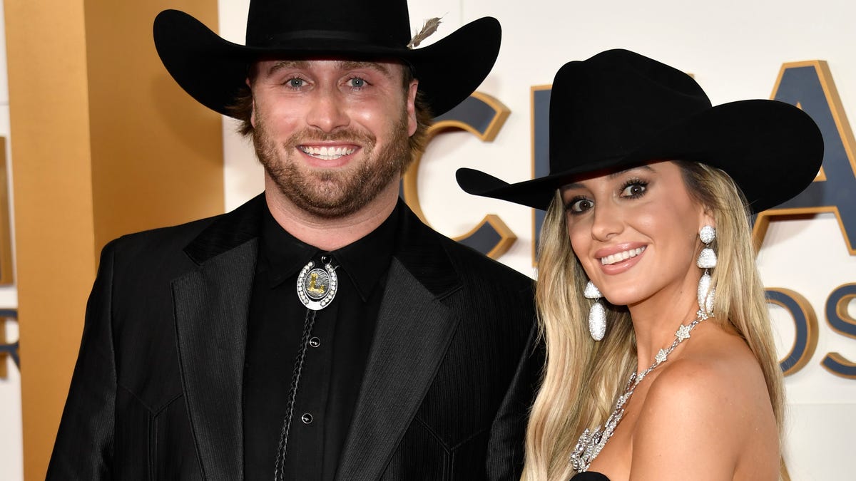 "Highlights from the 2023 CMA Awards: Winners, Best Dressed Stars, and Exclusive Interviews"
