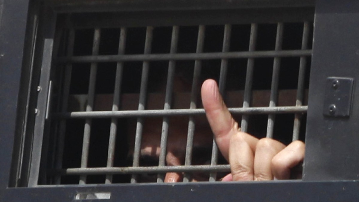 "Thousands of Palestinians Mark Prisoners' Day in Israeli Jails"