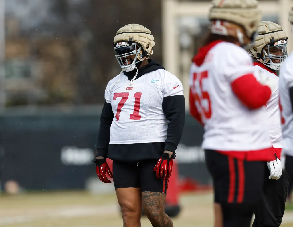 Featured image for 49ers' Trent Williams and Wife Mourn Loss of Newborn Son