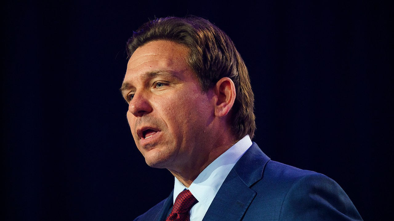 DeSantis Orders First Flight from Israel to Florida, Sparks Controversy