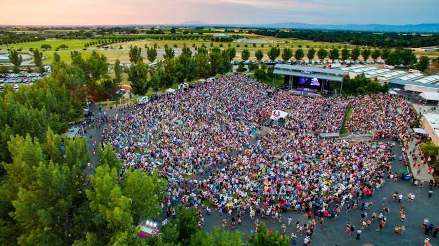Featured image for From Idaho Bar to Colorado Stadium: Tyler Childers Set to Headline Massive Outdoor Show in '24