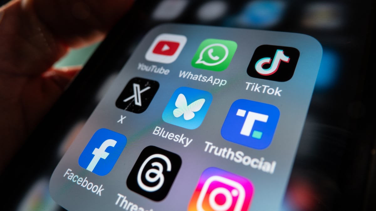 Featured image for Bluesky's Meteoric Rise: From Twitter's Ashes to a 500% Traffic Surge