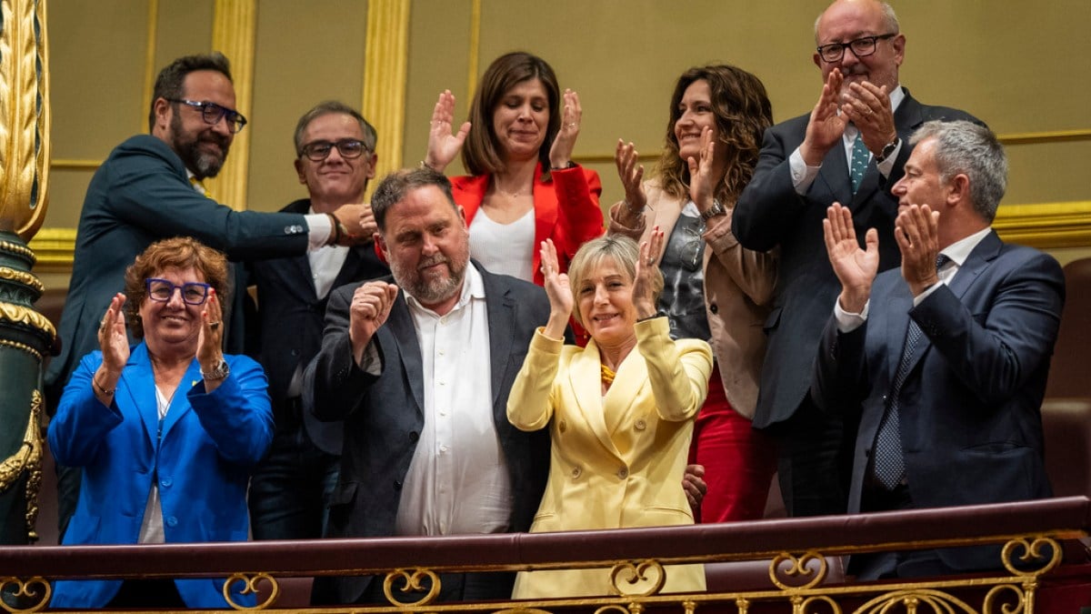 Featured image for Spain Grants Amnesty to Catalan Separatists