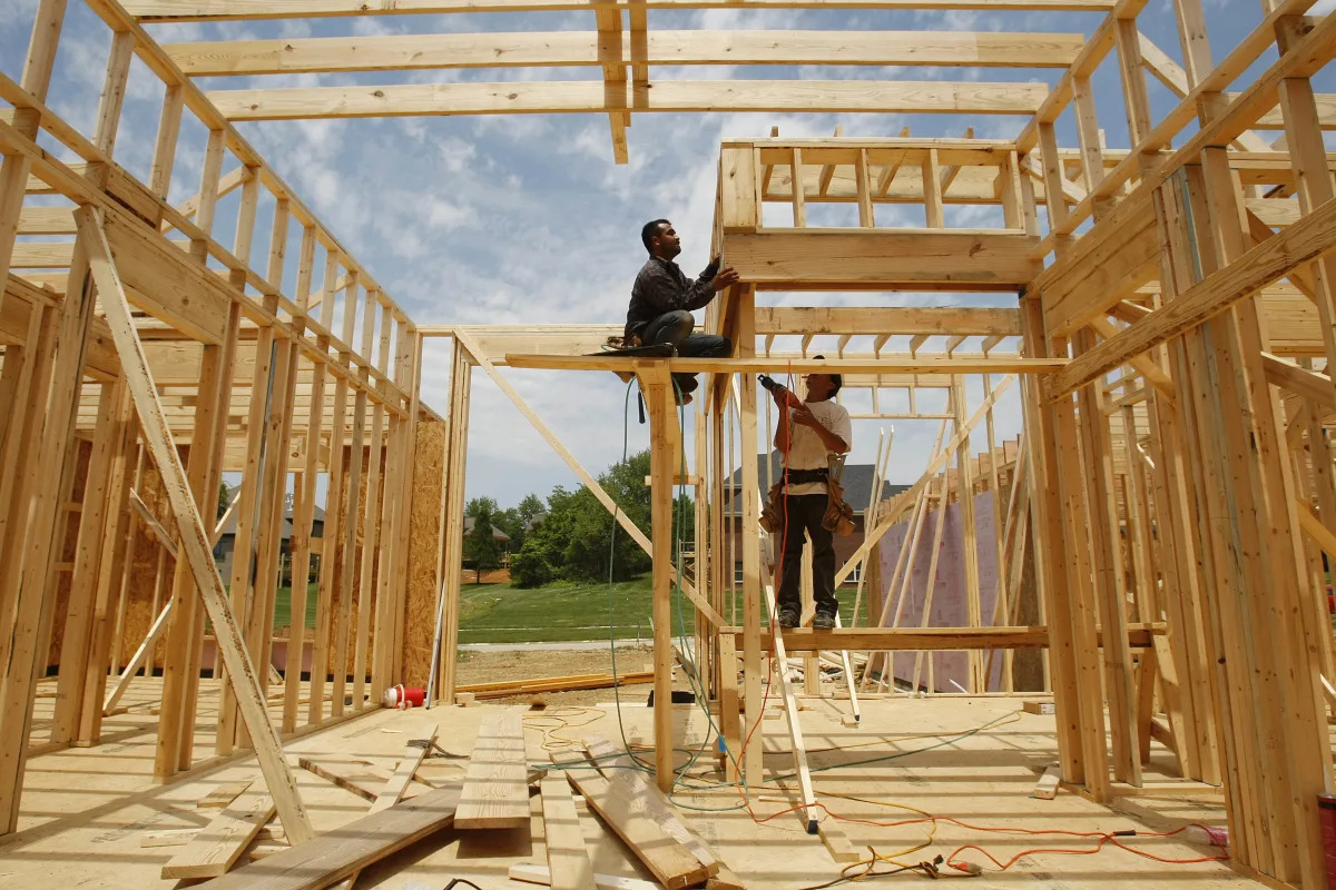 Featured image for "Homebuilder Sentiment Hits Seven-Month Low Amid High Mortgage Rates"