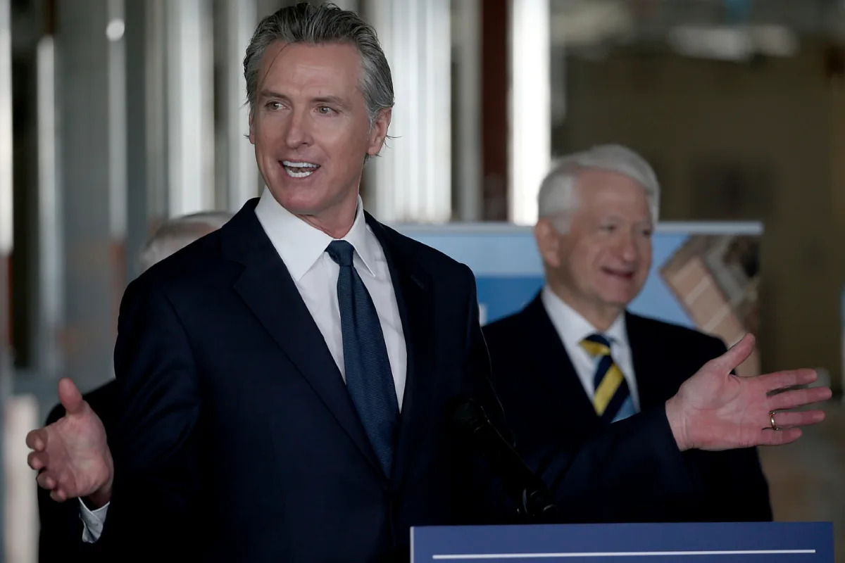 "Gavin Newsom's Assessment of Donald Trump's Decline and Democratic Success"