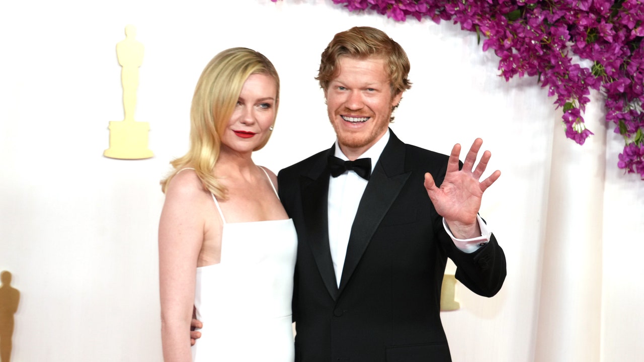 Featured image for "Oscars 2024: Memorable Moments and Social Media Buzz"