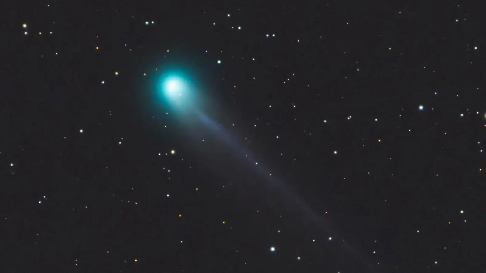Featured image for Comet Lemmon's Final Appearance and Peak Brightness This Week